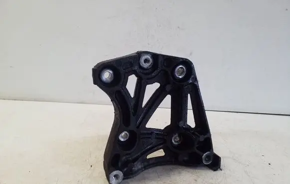 Chevrolet Captiva A/C compressor mount bracket 96868422