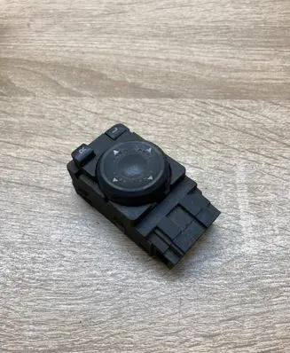Volkswagen PASSAT B5 Wing mirror switch B5Mirrorswitch
