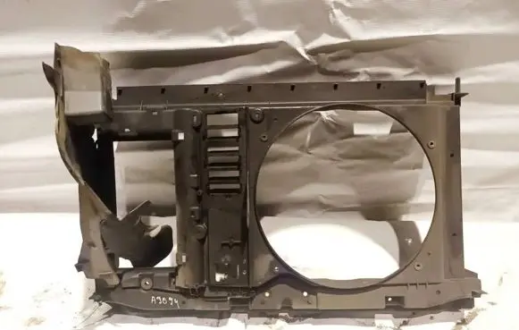Citroen C4 Grand Picasso Radiator support slam panel