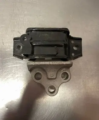 Jeep Grand Cherokee Engine mount bracket 00534160130 P68253031AC