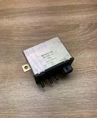 Audi 100 S4 C4 Torque split ecu control unit/module 893919173