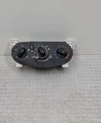 Renault Sandero I Climate control unit N106278B T1001639U 080707312770