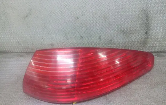 Peugeot 607 Rear/tail lights