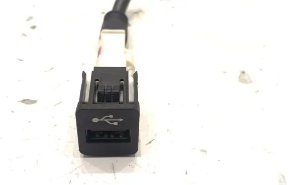 BMW 2 F22 F23 USB socket connector 9229294