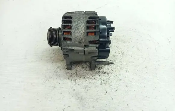 Volkswagen PASSAT B7 Generator/alternator 03L903023B 2608426A 211058030