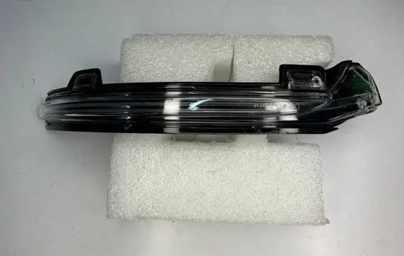 Mercedes-Benz E W214 Mirror indicator light A099906054