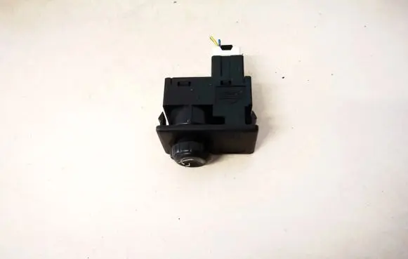 Nissan Almera Tino Wing mirror switch