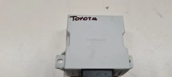 Toyota Avensis T250 Window wiper relay 150696