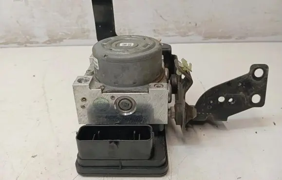 Mitsubishi Outlander ABS Pump 4670B231