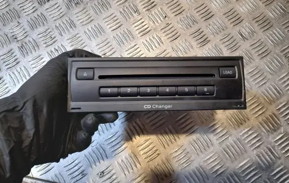 Audi A6 S6 C7 4G CD/DVD changer 8X0035110A