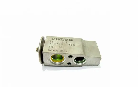Volvo V70 Air conditioning (A/C) expansion valve 31101177