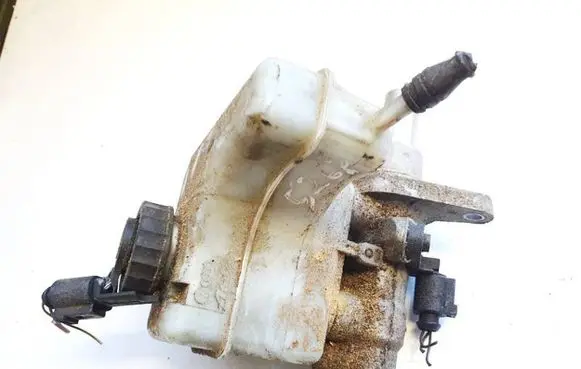 Volkswagen Tiguan Master brake cylinder 5n0945459a