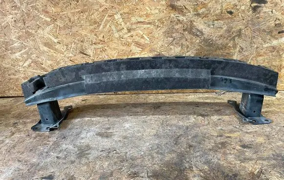 Volkswagen Touran I Front bumper cross member 1T0807109B