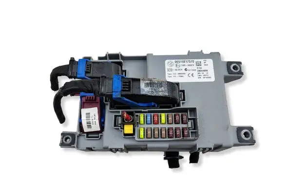 Opel Combo D Fuse module 28340956