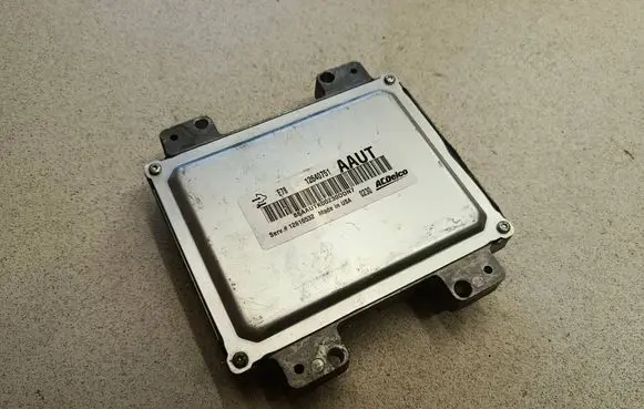 Opel Astra J Engine control unit/module ECU 12640751 12616532