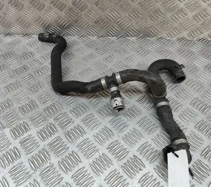 Mercedes-Benz CLS C218 X218 Engine coolant pipe/hose A2185011682