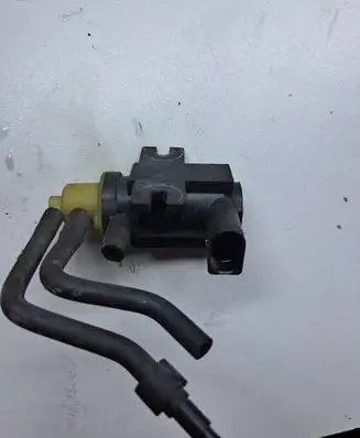 Vacuum valve