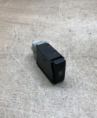Toyota Avensis T250 Windscreen/window heater switch 153337