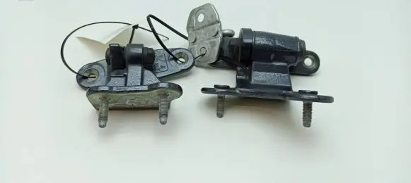 Rear door hinge set
