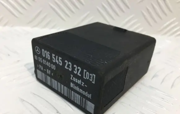 Mercedes-Benz Vito Viano W638 Other relay 0165452332
