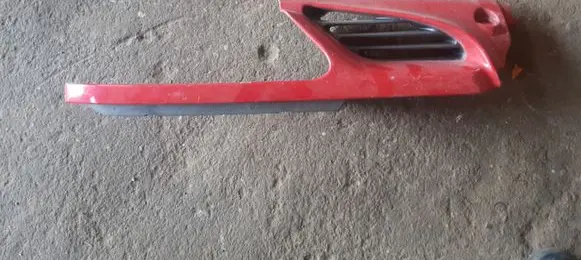 Renault Scenic I Front bumper upper radiator grill