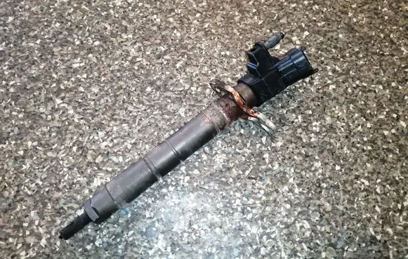 Volvo XC60 Fuel injector 31303238 0445116046