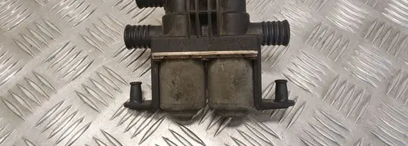 BMW 5 E39 Coolant heater control valve 8374995