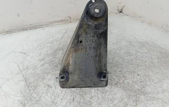 Mercedes-Benz C W203 Engine mounting bracket A6112230304