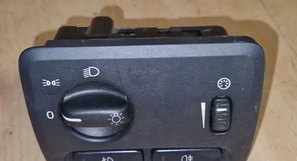 Volvo S60 Light switch 30739312