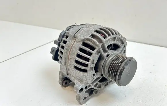 Audi A3 S3 8P Generator/alternator 0986045340