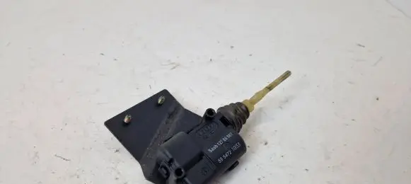 Fuel tank cap lock motor
