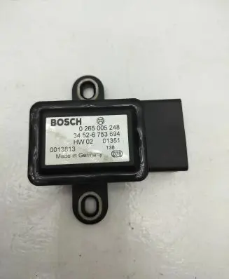 BMW 5 E39 ESP acceleration yaw rate sensor 34526753694 0013813 0265005248