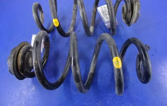 Nissan X-Trail T30 Rear coil spring