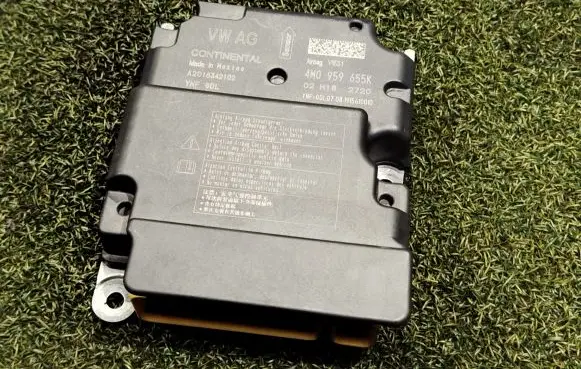 Porsche Cayenne (9Y0 9Y3) Airbag control unit/module 4M0959655K 4M0959655 02H182720