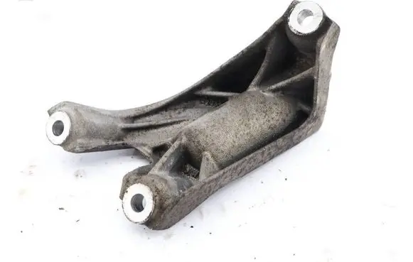 Audi A8 S8 D3 4E Engine mounting bracket 4E0199367BR