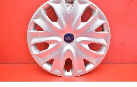 Ford Mondeo MK I R17 wheel hub/cap/trim DS7C1130C2A