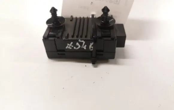 Ford Focus C-MAX Seat heating relay 299607 11002298A