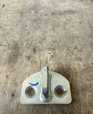 Renault Master III Rear door lock loop/hook striker 122RB