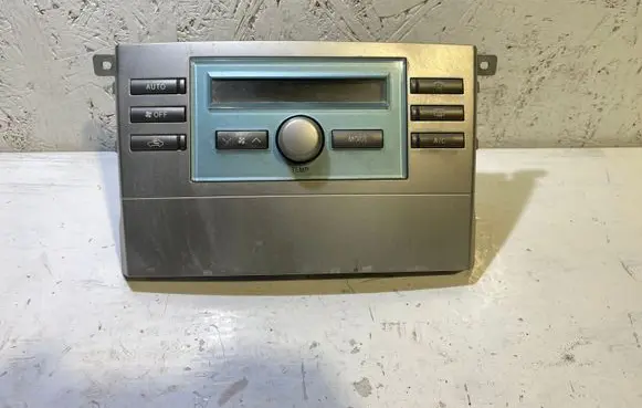 Toyota Corolla Verso AR10 Climate control unit 559020F010C