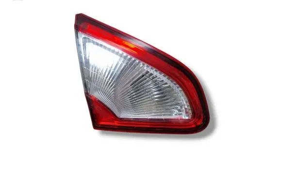 Nissan Qashqai+2 Tailgate rear/tail lights B26555BR01A