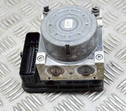 Volkswagen PASSAT B8 ABS Pump 5Q0614517BJ 5Q0614517AG