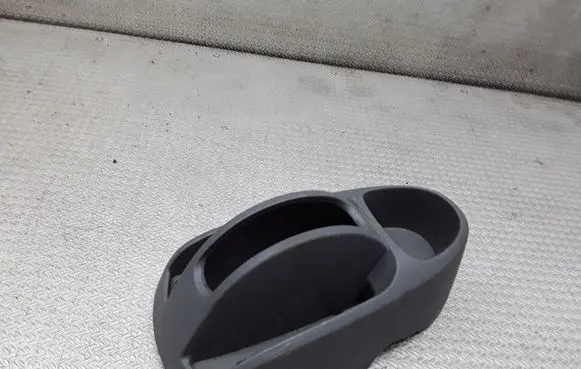 Peugeot 107 Handbrake trim 589110H010