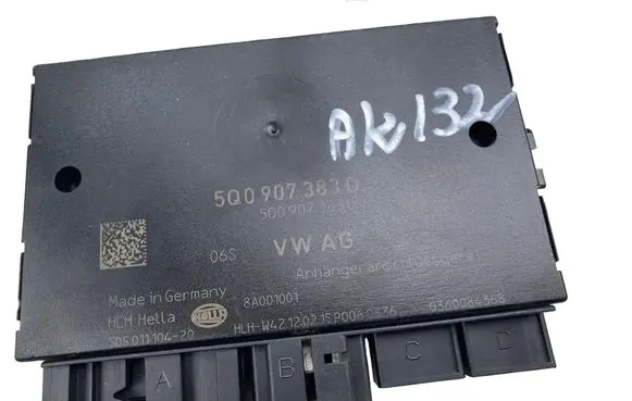 Volkswagen PASSAT B8 Tow bar trailer control unit/module 5Q0907383D