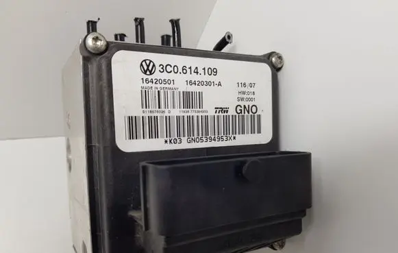 Volkswagen PASSAT B6 ABS Pump 3C0614109 16420501