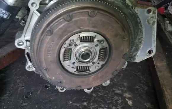 Volkswagen Golf IV Clutch set kit 027105273D