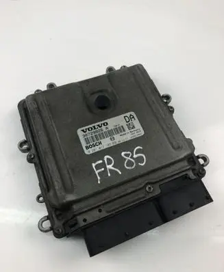 Volvo S60 Engine control unit/module 30729826A