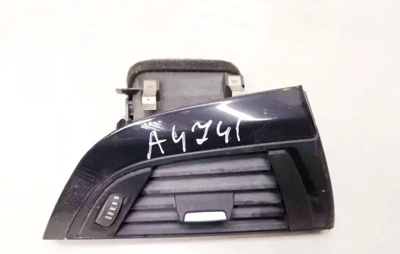 BMW 1 F20 F21 Dash center air vent grill 920535606 9205356-06