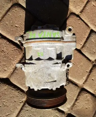 Hyundai Santa Fe Air conditioning (A/C) compressor (pump)