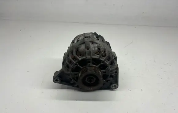 Audi A4 S4 B5 8D Generator/alternator 06B903016D 305101103 2542225B