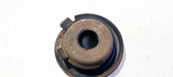 KIA Optima Front coil spring rubber mount 55370c1100 55370-c1100